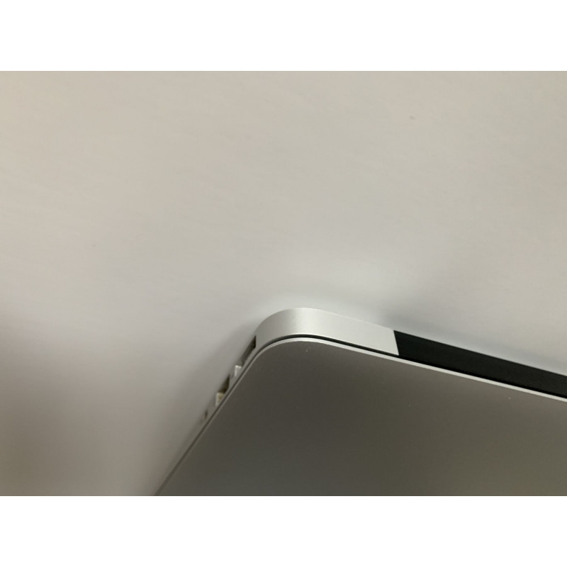 Ноутбук Apple Macbook Air A1466 (Early 2015) / 13.3"/ TN / HD+ 1440*900 / Intel Core i5 / DDR3 8Gb 1600 MHz / SSD 128Gb / Intel HD Graphics / Полный комплект