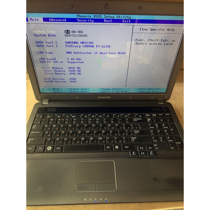 Ноутбук Samsung R523 / 15.6" TN / HD 1366*768 / AMD Athlon II M320 / DDR2 4Gb / HDD 320Gb / ATI Mobility Radeon HD5470 / Wi-Fi / Card-reader / Web-cam, Нет, Samsung, 15.6", AMD, Интегрированная