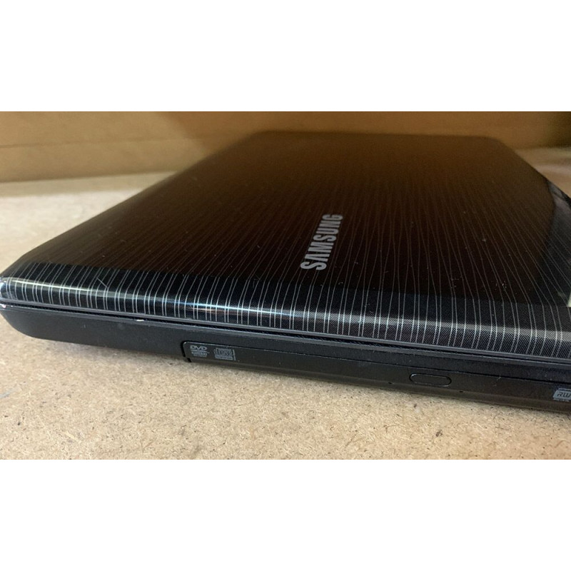 Ноутбук Samsung R523 / 15.6" TN / HD 1366*768 / AMD Athlon II M320 / DDR2 4Gb / HDD 320Gb / ATI Mobility Radeon HD5470 / Wi-Fi / Card-reader / Web-cam, Нет, Samsung, 15.6", AMD, Интегрированная