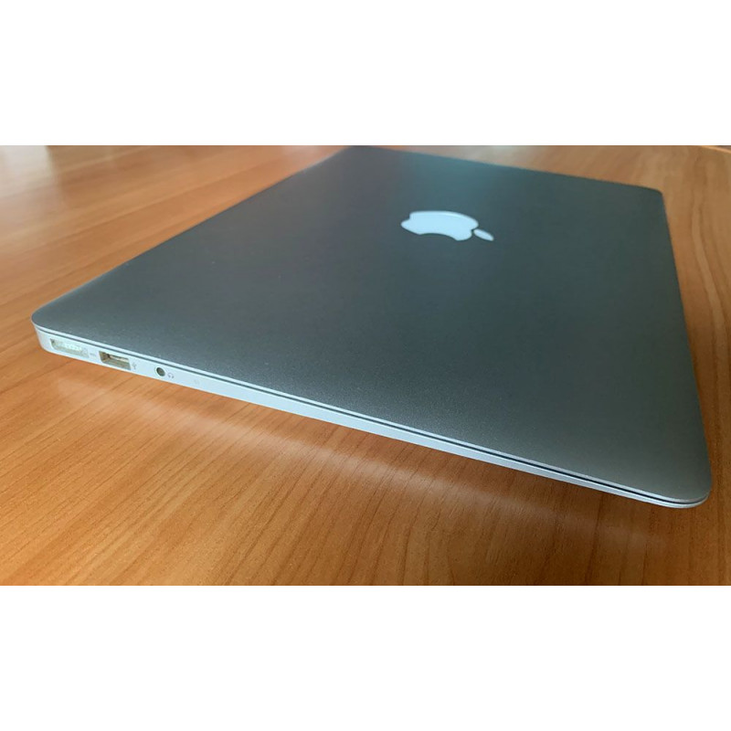 Ноутбук Apple Macbook Air A1466 (2012) / 13.3"/ TN / HD+ 1440*900 / Intel Core i5 / DDR3 4Gb / SSD 256Gb / Intel HD Graphics / Wi-Fi / Card-reader / Web-cam