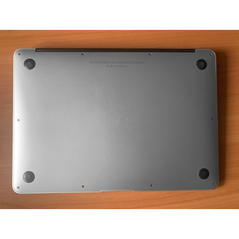 Ноутбук Apple Macbook Air A1466 (2012) / 13.3"/ TN / HD+ 1440*900 / Intel Core i5 / DDR3 4Gb / SSD 256Gb / Intel HD Graphics / Wi-Fi / Card-reader / Web-cam