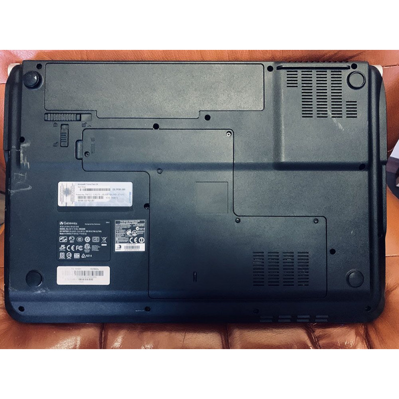 Ноутбук Gateway NV5942u / 15.6" TN / HD 1366*768 / Intel Core i3-370m / DDR3 4Gb / SSD 128Gb / ATI Mobility Radeon HD 5650 (1GB) / Wi-Fi / Card-reader / Web-cam, Да, Gateway, 15.6", Intel, Дискретная