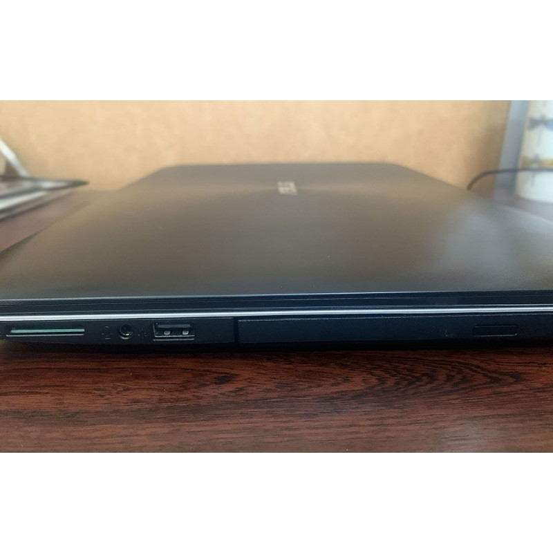 Ноутбук Asus X555DA / 15.6" TN / FHD 1920*1080 / AMD QuadCore A10-8700p / DDR3 8Gb / SSD 256Gb / AMD Radeon R6 / Wi-Fi / Card-reader / Web-cam
