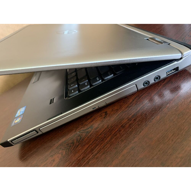 Ноутбук Dell Vostro 3550 / 15.6" TN / HD 1366*768 / Intel Core i5-2450m / DDR3 4Gb / HDD 320Gb / Intel HD Graphics 3000 / Wi-Fi / Card-reader / Web-cam
