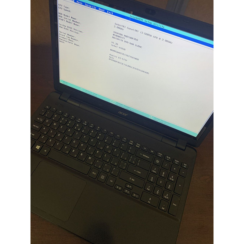 Ноутбук Acer Aspire E5-571P / 15.6" TN / HD 1366*768 / Intel Core i3-5005u / DDR3 4Gb / HDD 500Gb / Intel HD Graphics 5500 / Wi-Fi / Card-reader / Web-cam / Touch Screen, Нет, Acer, 15.6", Intel, Интегрированная
