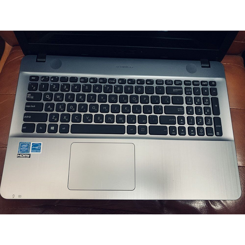 Ноутбук Asus X541S / 15.6"/ TN HD 1366*768 / Intel Pentium N3710 4 ядра по 2,5 GHz / DDR3 4Gb / HDD 500Gb / HD Graphics 405 / Wi-Fi / Card-reader / Web-cam