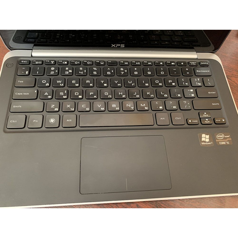 Ноутбук Dell XPS L321x / 13.3" TN / HD 1366*768 / Intel Core i5-2467m / DDR3 4Gb / SSD 128Gb / Intel HD Graphics 3000 / Wi-Fi / Web-cam