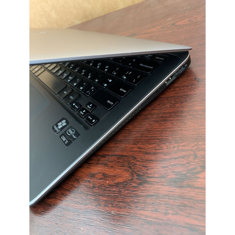 Ноутбук Dell XPS L321x / 13.3" TN / HD 1366*768 / Intel Core i5-2467m / DDR3 4Gb / SSD 128Gb / Intel HD Graphics 3000 / Wi-Fi / Web-cam